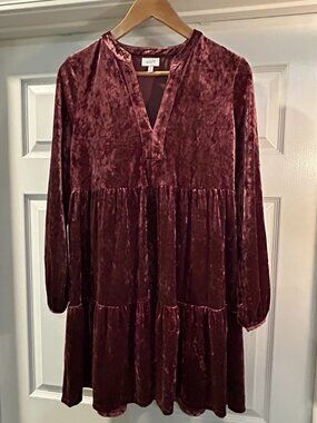 theGEt Mauve Tiered Velour Midi Dress